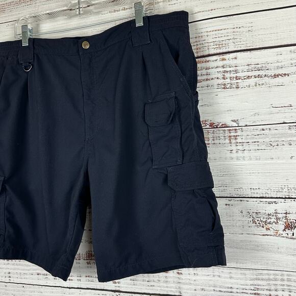 Mens 511 Tactical Series Black Nylon Cargo Ripstop Work Outdoor Hiking Shorts 40 - Picture 1 of 8